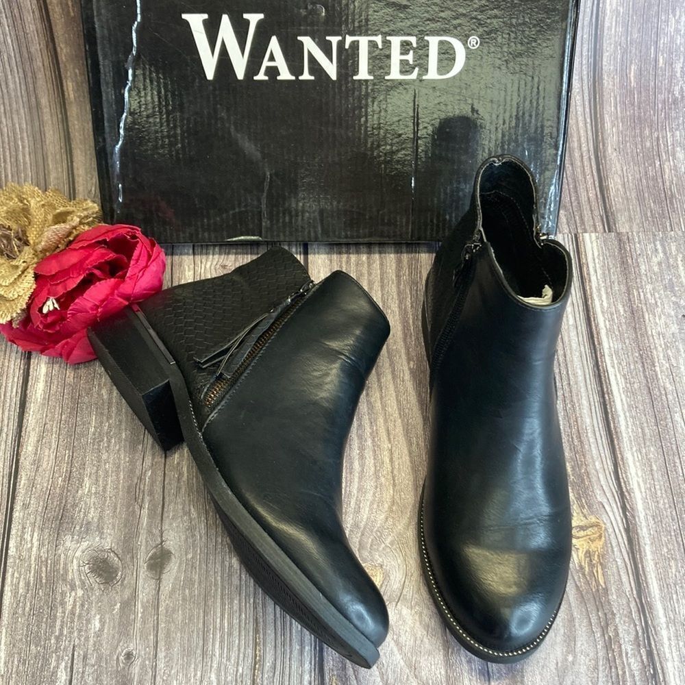 WANTED Amaretto Black Croc-Embossed Detail Ankle Bootie 7M - Picture 1 of 11